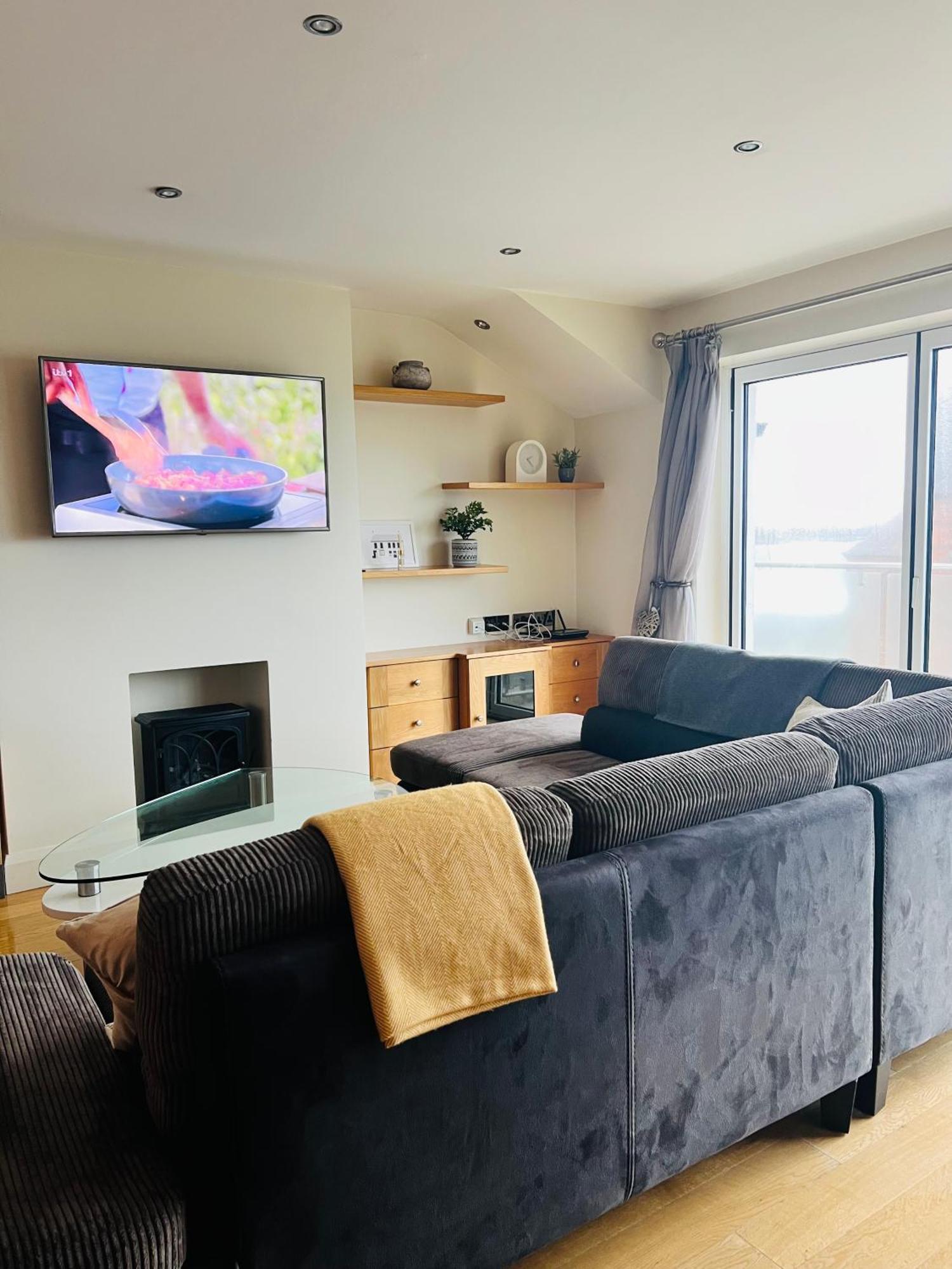 Penthouse Apartment - Town Centre, Sea Views, Secure Parking Portrush Dış mekan fotoğraf