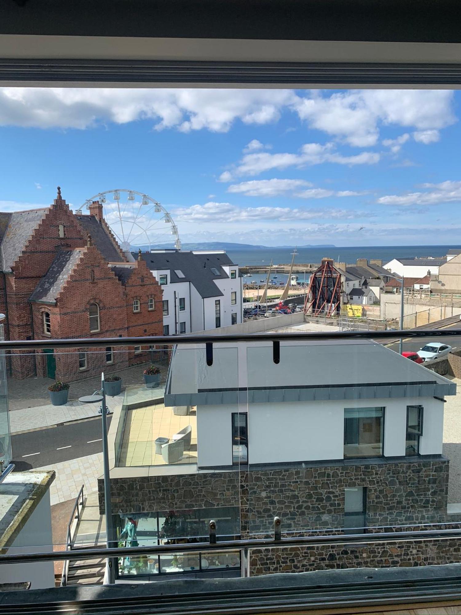 Penthouse Apartment - Town Centre, Sea Views, Secure Parking Portrush Dış mekan fotoğraf