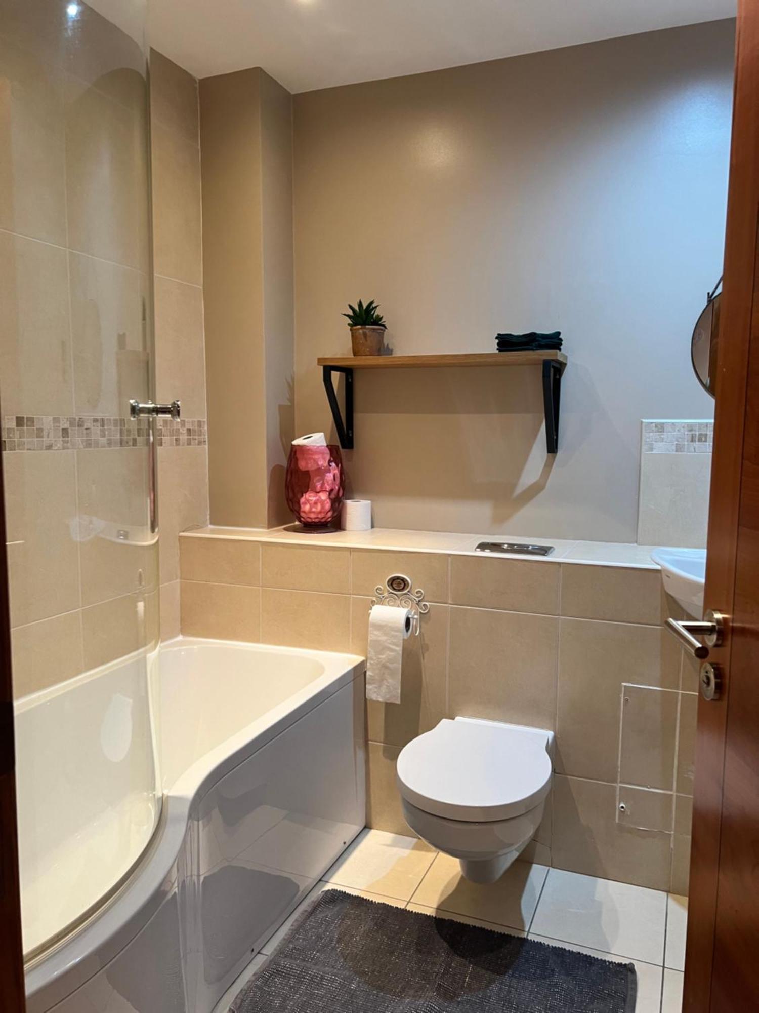 Penthouse Apartment - Town Centre, Sea Views, Secure Parking Portrush Dış mekan fotoğraf
