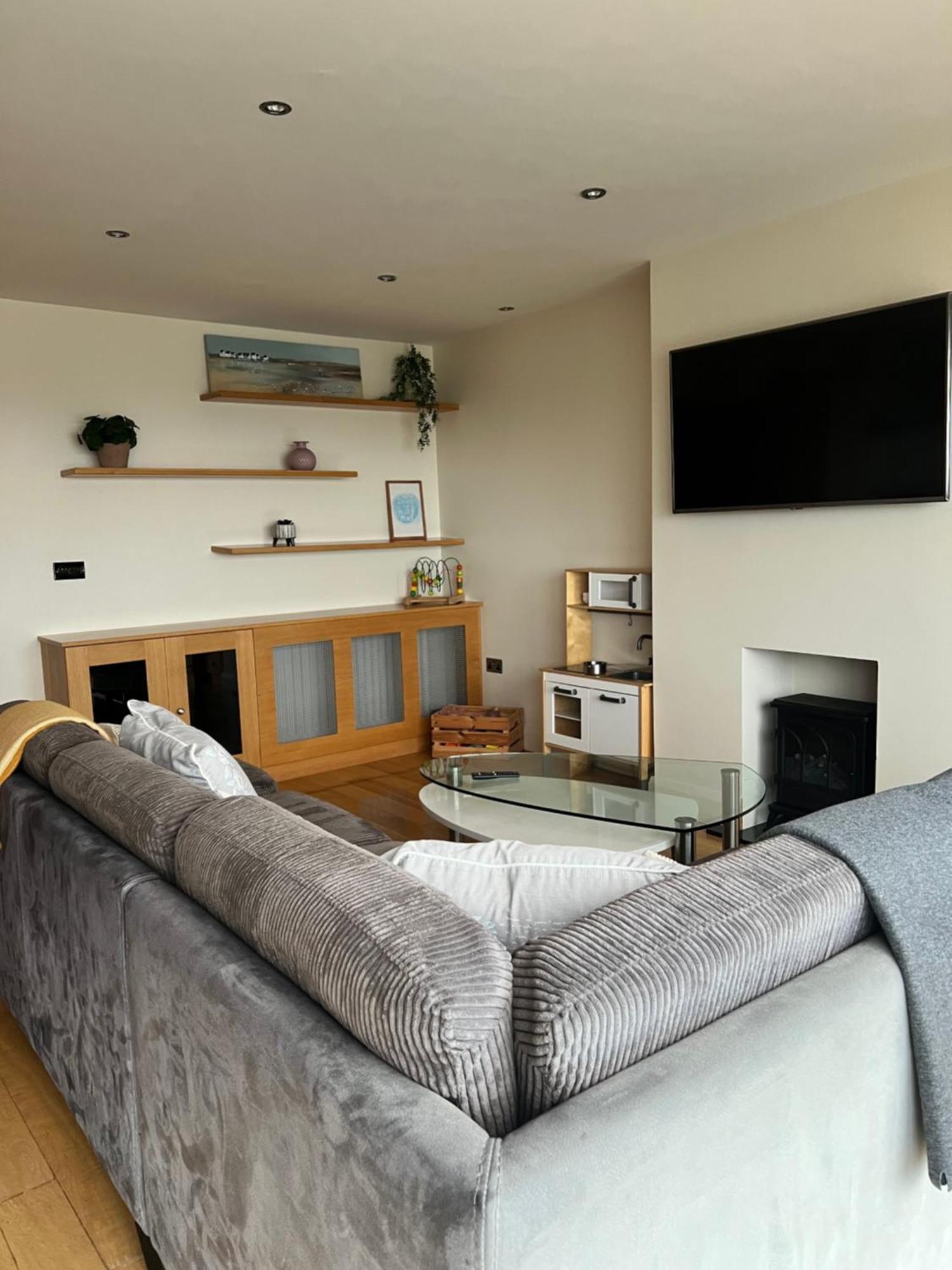 Penthouse Apartment - Town Centre, Sea Views, Secure Parking Portrush Dış mekan fotoğraf