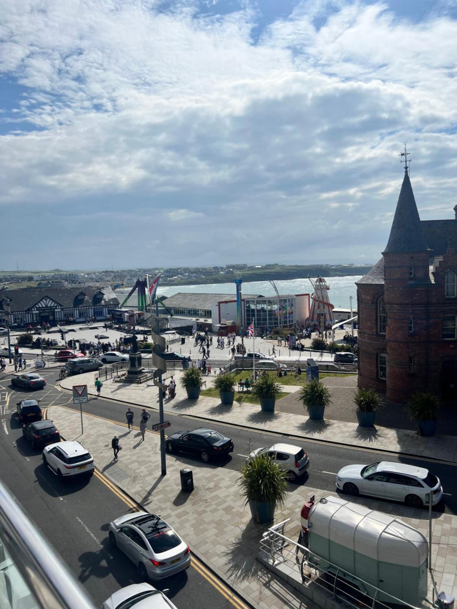 Penthouse Apartment - Town Centre, Sea Views, Secure Parking Portrush Dış mekan fotoğraf